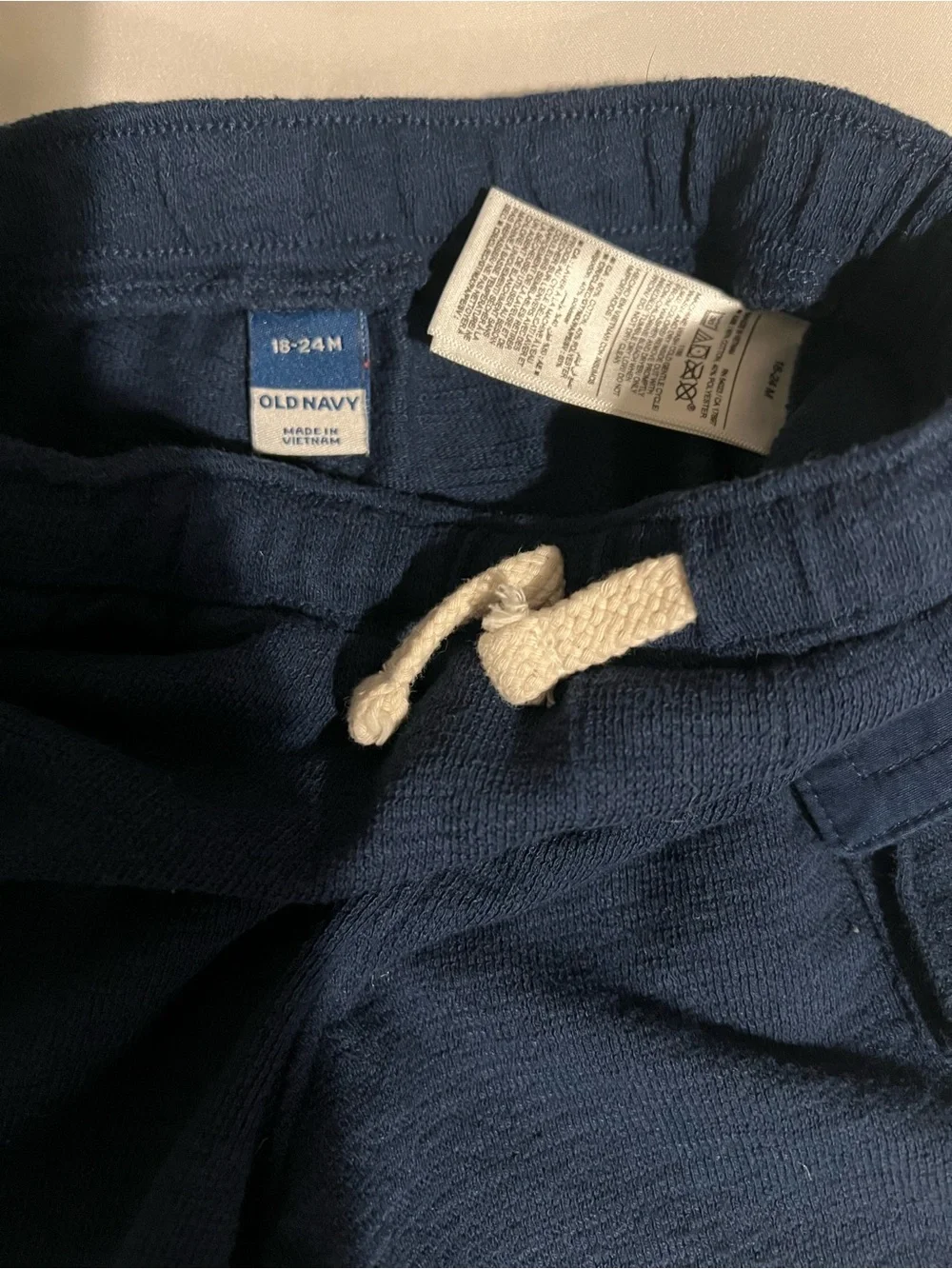Old Navy Toddler Two-Piece Henley Set with Navy Pocket & Shorts Size 18-24 Month